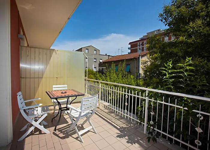 Hotel Lo Squalo